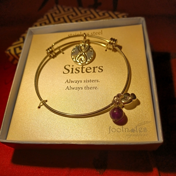 Sisters Charm Bracelet Silver - Picture 2 of 5